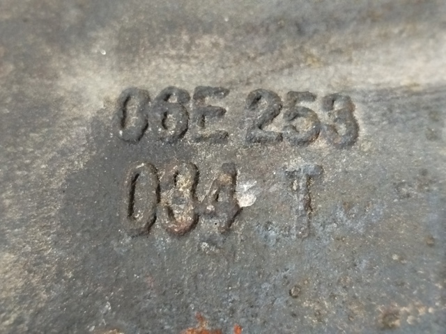 VAG 06E253034T Коллектор выпускной правый в наличии Черновцы