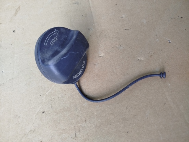 Пробка бензобака 16117222330 BMW