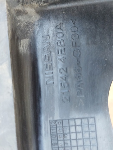 Кронштейн радиатора нижний 215424EB0A NISSAN