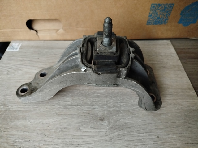Подушка трансмиссии 22316772035 BMW