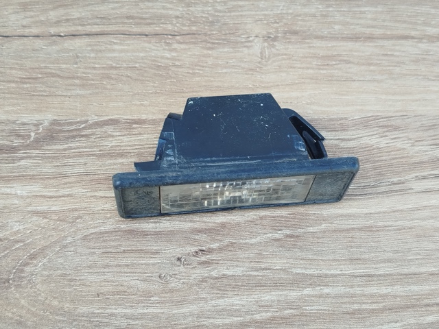Фонарь освещения номера 265103BB0A NISSAN