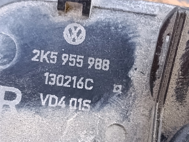 VAG 2K5955988 Форсунка омывателя стекла лобового правая в наличии Николаев