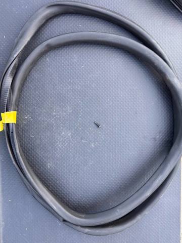 3C9867913C5AP VAG Уплотнитель двери задней (на кузове) купить в Черновцы
