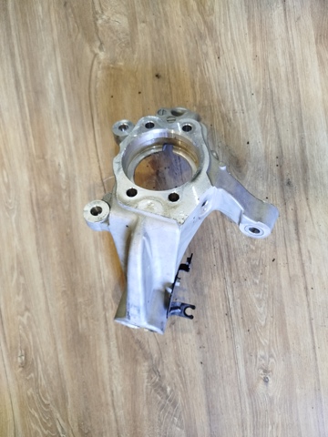 Цапфа поворотного кулака 400145MR0B NISSAN