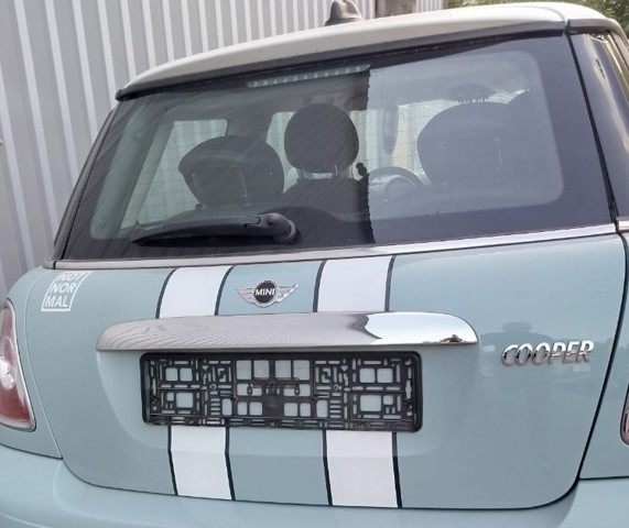 Дверь задняя багажная 41002752015 BMW