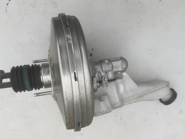 Цилиндр главный тормоза (гидротормозов) 460105DA9B NISSAN