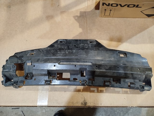 Кронштейн бампера заднего, центральный 51127256921 BMW