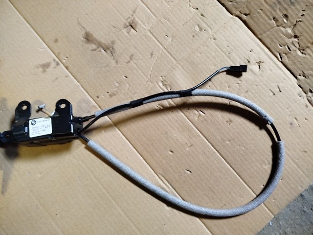 Замок задней левой распашной двери, нижний 51247183196 BMW
