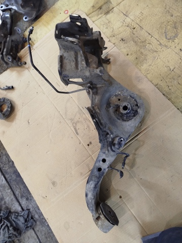 Цапфа - поворотный кулак задний, правый 555014CA1C NISSAN