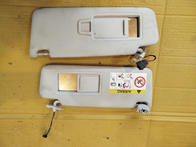 Козырек противосолнечный 5F0857551AJ2F4 VAG