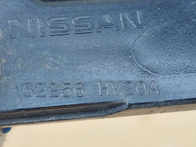62256HV20A NISSAN Решетка бампера переднего правая купить в Хмельницкий