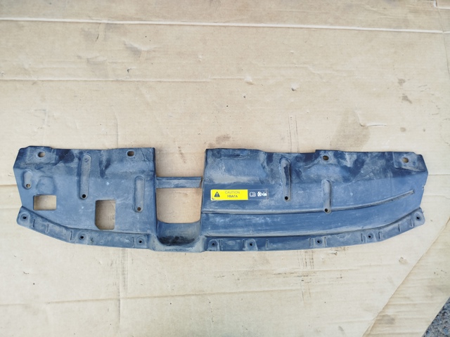Решетка радиатора 62398HV80A NISSAN