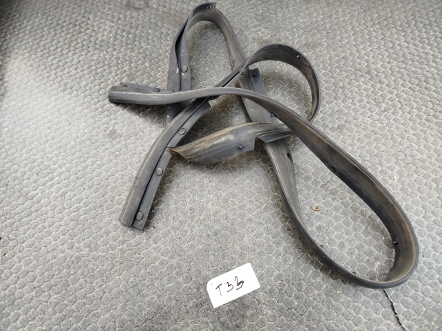 Резинка под капот 658206RA0A NISSAN