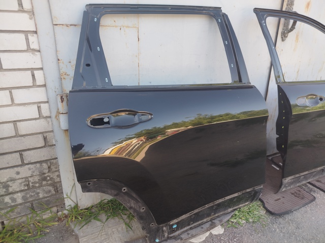 Дверь пассажирская задняя правая 68110160AD CHRYSLER