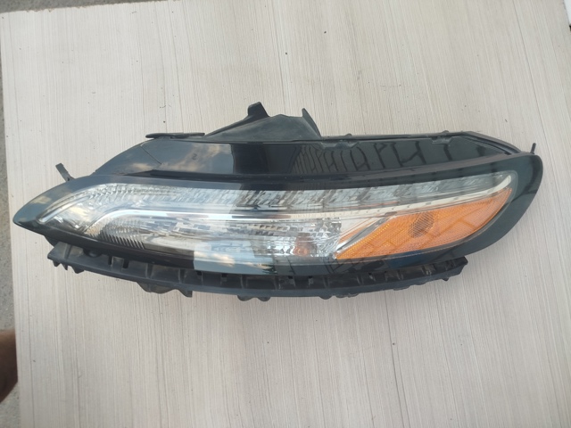Фара дневного света, левая 68321887AA CHRYSLER
