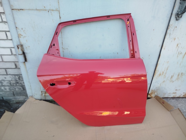 Дверь пассажирская задняя правая Seat Ibiza 5