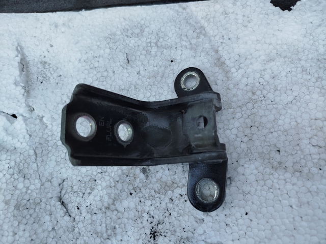 Петля передней двери, правой 793202B010 HYUNDAI