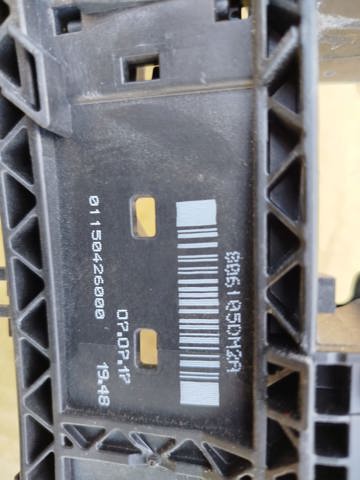 NISSAN 806105DM2A Держатель наружной ручки двери передней правой в наличии Запорожье