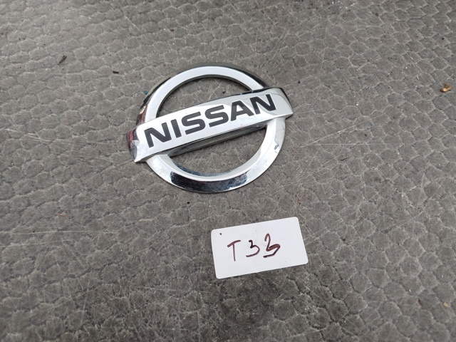 Эмблема на крышку багажника 848906RA0A NISSAN
