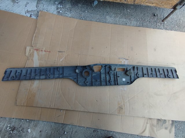 849218441R Накладка багажника (двери 3/5-й задней) нижняя купить Полтава