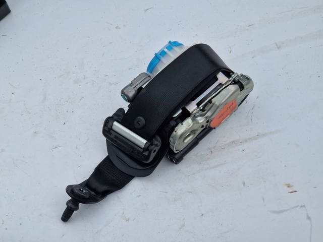 Ремень безопасности передний правый 868845DC0A NISSAN