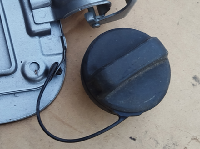 Пробка бензобака 8926077K01 SUZUKI