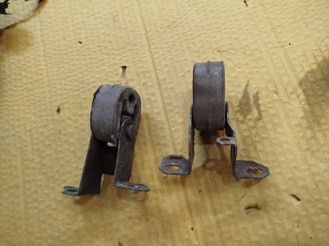 Подушка глушителя Volkswagen Passat B6