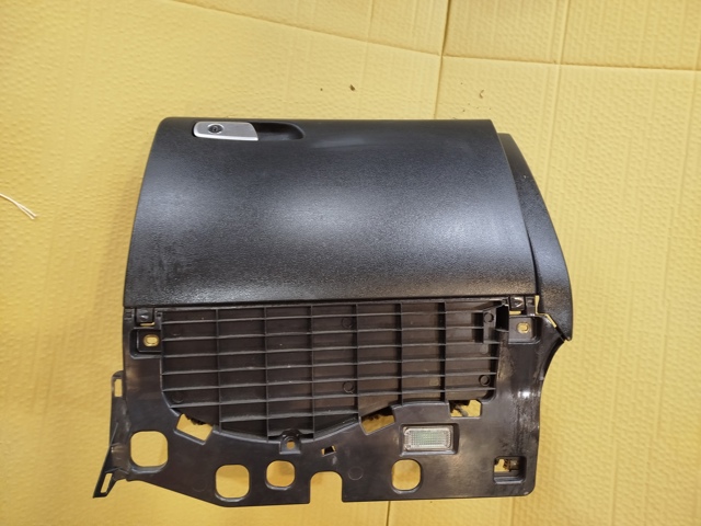 VAG 8K1857035C в наличии Запорожье