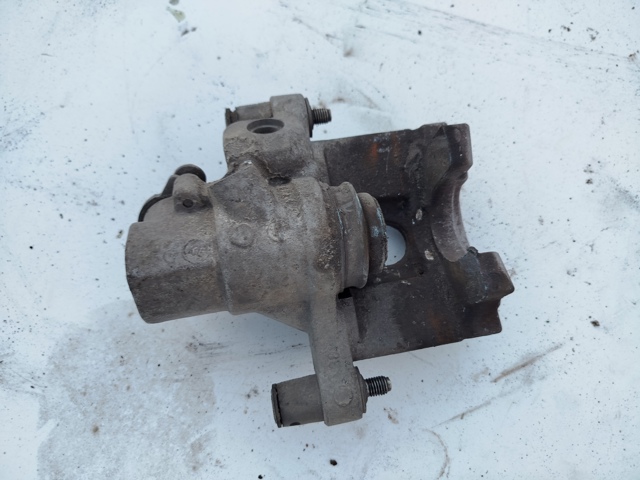 Тормозной суппорт задний левый Форд Фокус 3