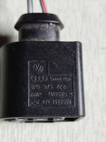 8P0973722 VAG Разъем (фишка) противотуманной фары купить в Тернополь