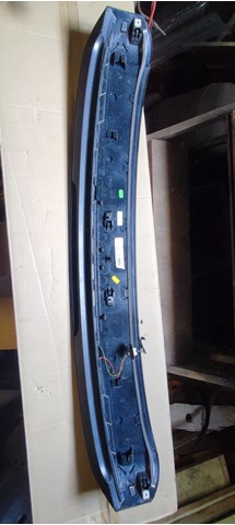 VAG 8R0827933C Спойлер багажника (двери 3/5-й задней) в наличии Каменское