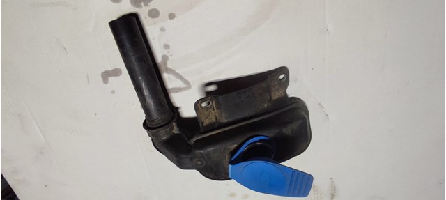 Горловина бачка омывателя 8R0955452A VAG