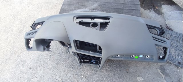 Передняя панель 8R1857041F VAG