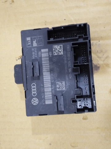 Блок комфорта передней двери 8T0959792P VAG