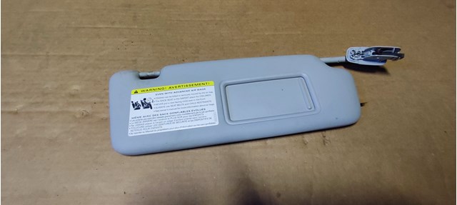 Козырек солнцезащитный 8U0857552F VAG