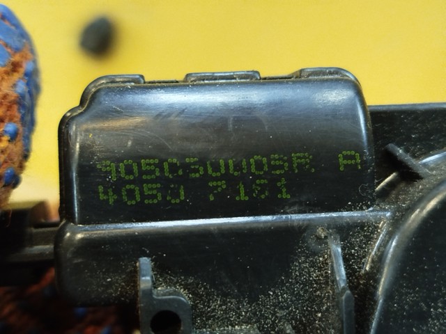 905030003R Замок крышки багажника (двери 3/5-й задней) купить Полтава
