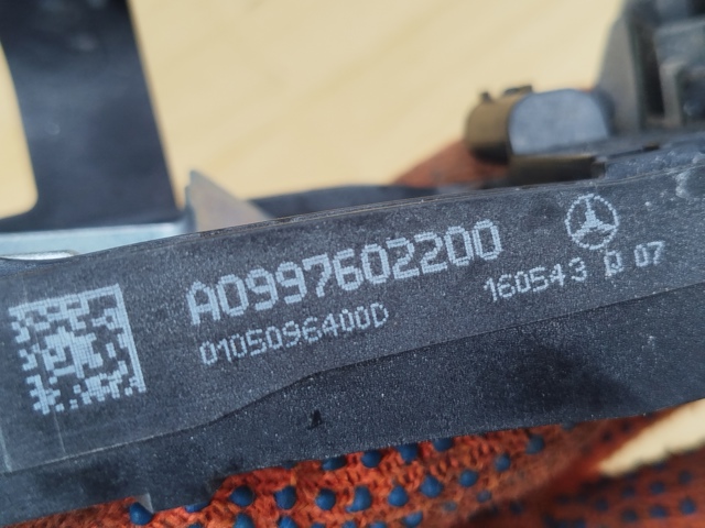 MERCEDES A0997602200 Держатель наружной ручки двери задней правой в наличии Ровно