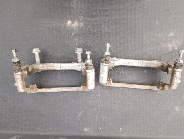 Кронштейн суппорта A2054210694 MERCEDES