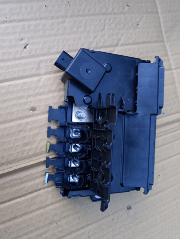 Панель предохранителей A2055402850 MERCEDES
