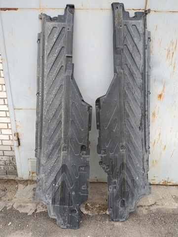 Защита днища, правая A2056842000 MERCEDES