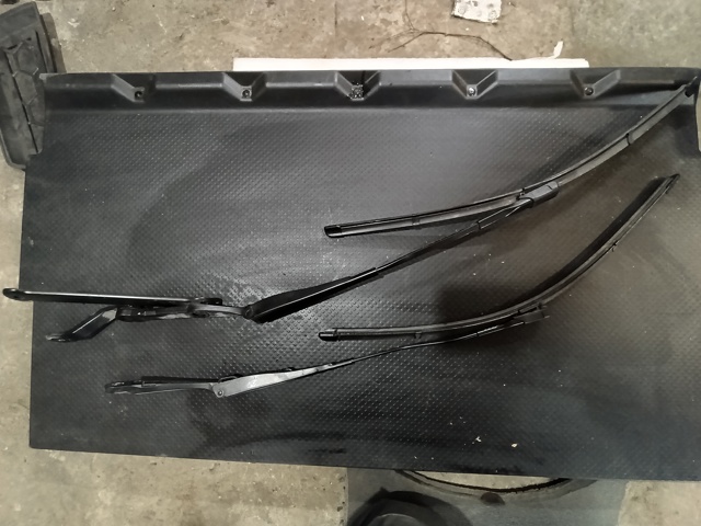 Рычаг дворника A2058203700 MERCEDES