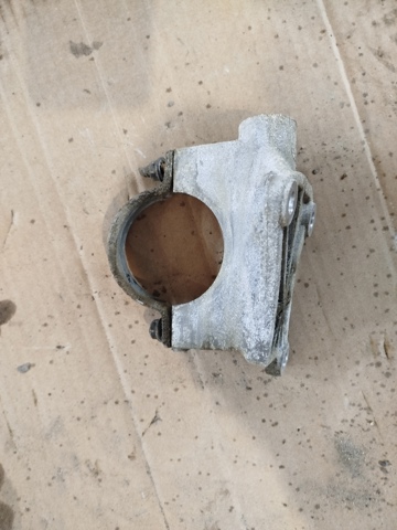 Опора подвесного подшипника передней полуоси CV6Z3K305D FORD