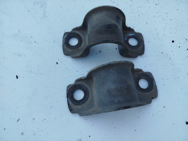 Хомут крепления втулки стабилизатора, переднего CV6Z5486A FORD