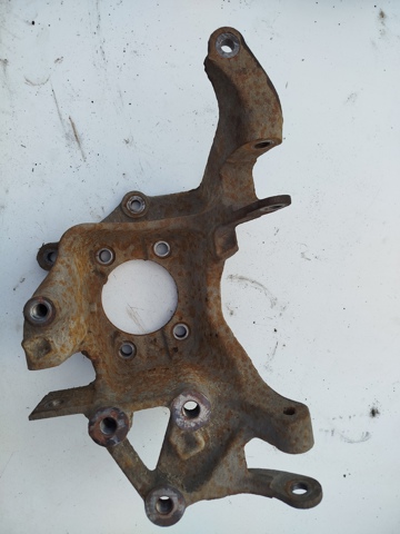 Кулак поворотный правый CV6Z5A968F FORD