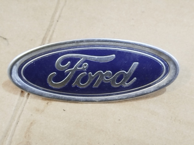 FORD DS7Z8213A Эмблема крышки багажника в наличии Киев