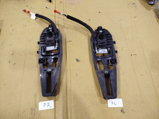 FORD ES7Z5426685T Держатель наружной ручки двери передней левой в наличии Павлоград