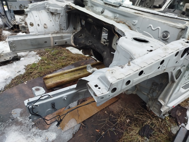 Панель брызговика моторного отсека, левая F41215DAHA NISSAN