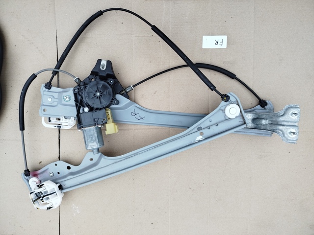 Механизм стеклоподъемника двери передней, правой FT4Z5823208F FORD