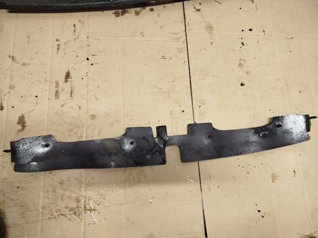 FT4Z8326B FORD Воздуховод (дефлектор) радиатора нижний купить в Ирпень