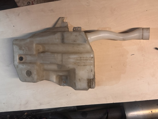 GT4Z17618B FORD Бачок омывателя стекла купить в Сумы